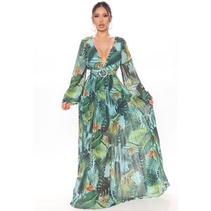 NIGHTS IN PARADISE PRINTED MAXI DRESS - NEW WITH TAG! M-L